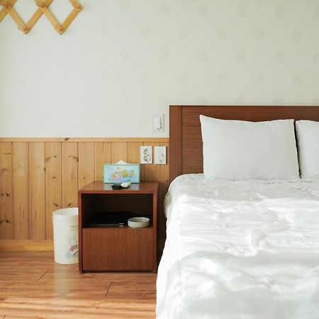 הוילה סאוגוויפו Jungmun Haesung Parktel מראה חיצוני תמונה