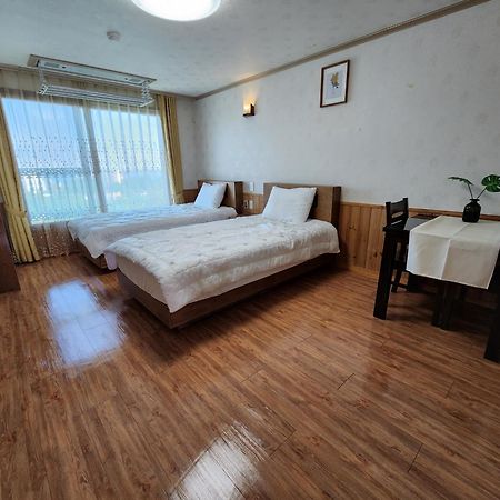 הוילה סאוגוויפו Jungmun Haesung Parktel מראה חיצוני תמונה