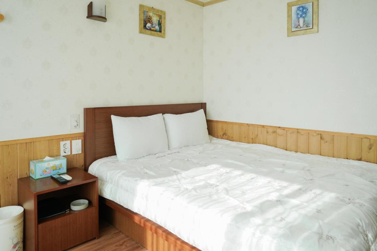 הוילה סאוגוויפו Jungmun Haesung Parktel מראה חיצוני תמונה