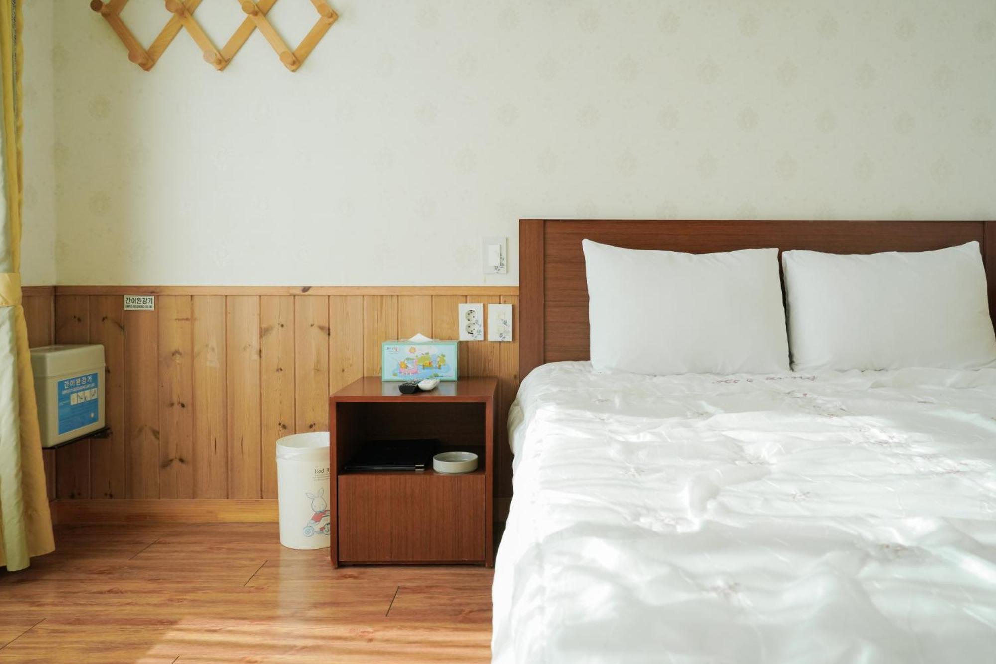 הוילה סאוגוויפו Jungmun Haesung Parktel מראה חיצוני תמונה