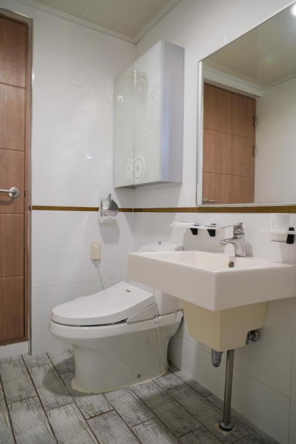 הוילה סאוגוויפו Jungmun Haesung Parktel מראה חיצוני תמונה