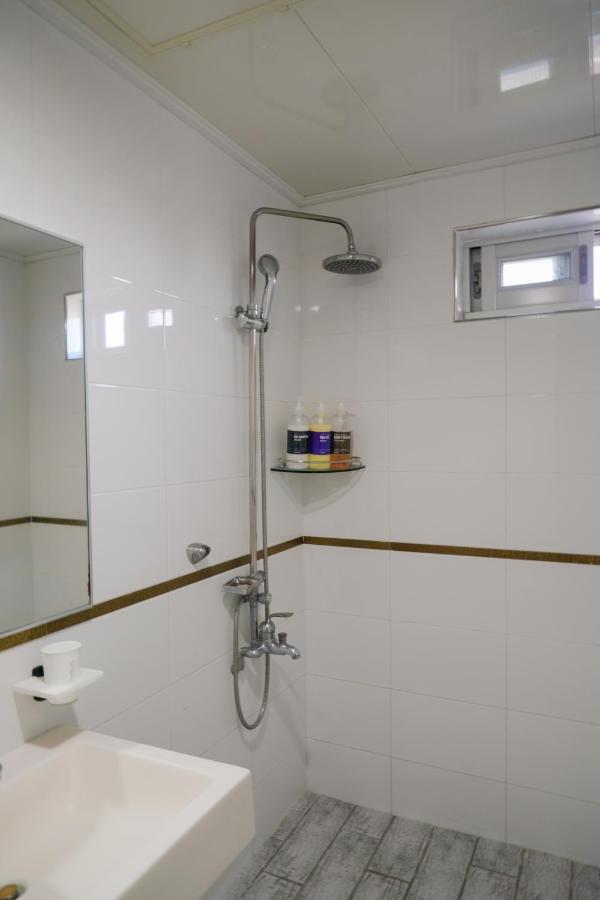 הוילה סאוגוויפו Jungmun Haesung Parktel מראה חיצוני תמונה