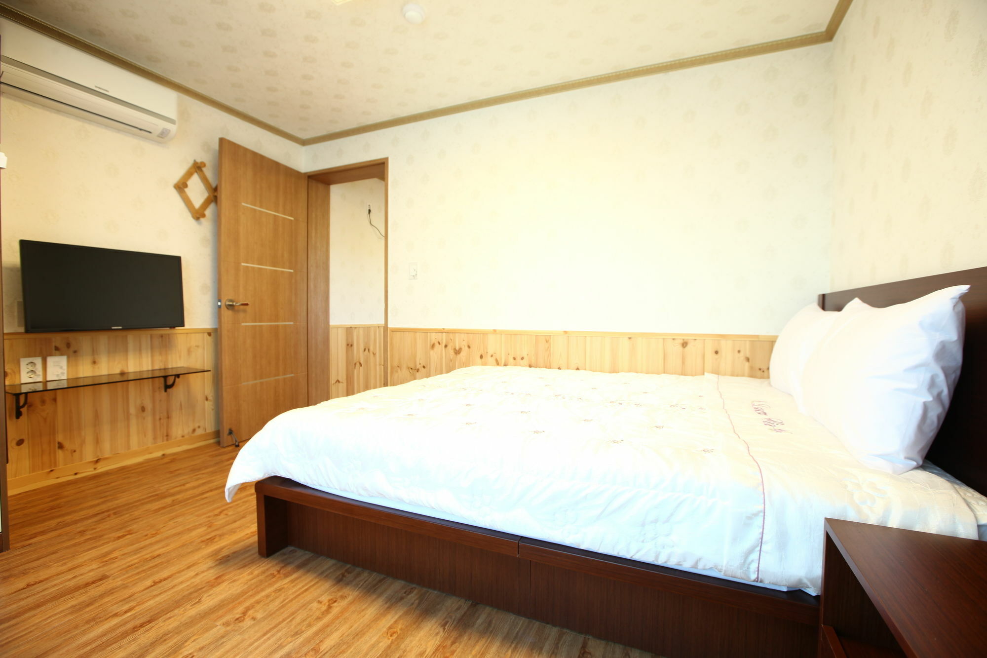 הוילה סאוגוויפו Jungmun Haesung Parktel מראה חיצוני תמונה