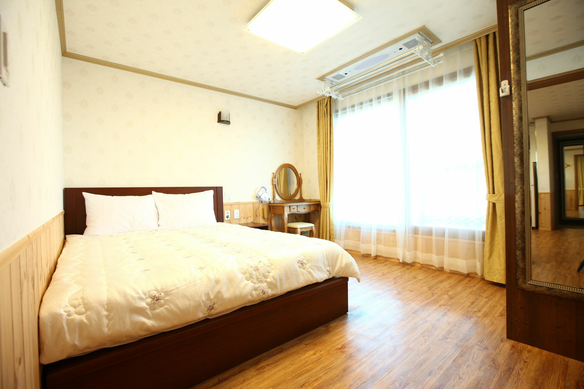 הוילה סאוגוויפו Jungmun Haesung Parktel מראה חיצוני תמונה